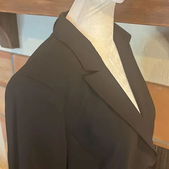 Lafayette 148 New York Two-Button Black Blazer, 4! - Picture 5 of 10